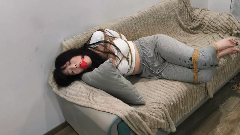 禾一工作室定拍微剧情—《入室抢劫》172大胸美女遭遇入室绑架 逃跑失败被歹徒捆绑玩弄-逍遥自在