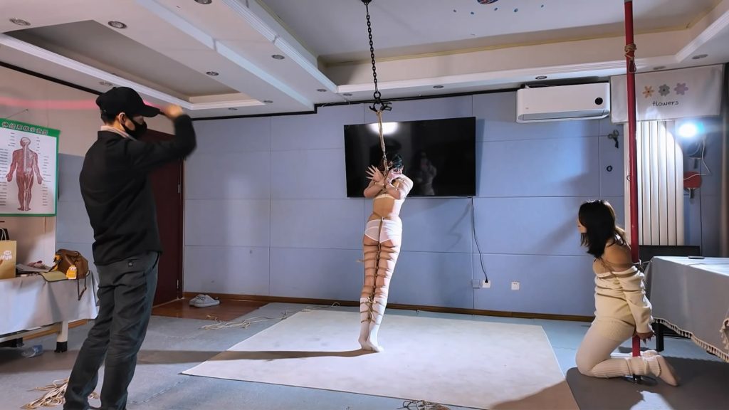 223712bdkuy2gykkguxknr