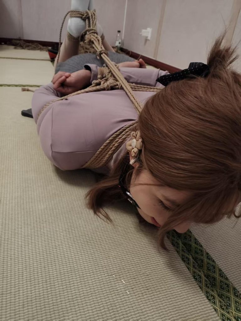 e863767bf5f27b48a82c3c1eae0b8fc3