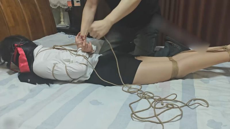 【墨色】【剧情】女经理迟迟被员工报复 捆绑玩弄惩罚-逍遥自在