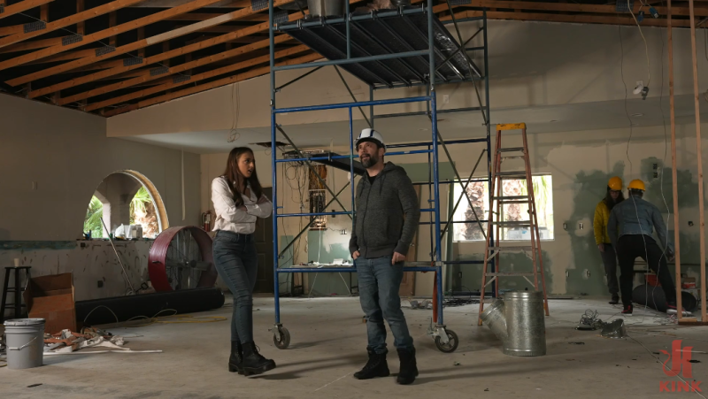 【欧美绳艺】刁蛮女户主惨遭装修工头邪恶的报复-逍遥自在