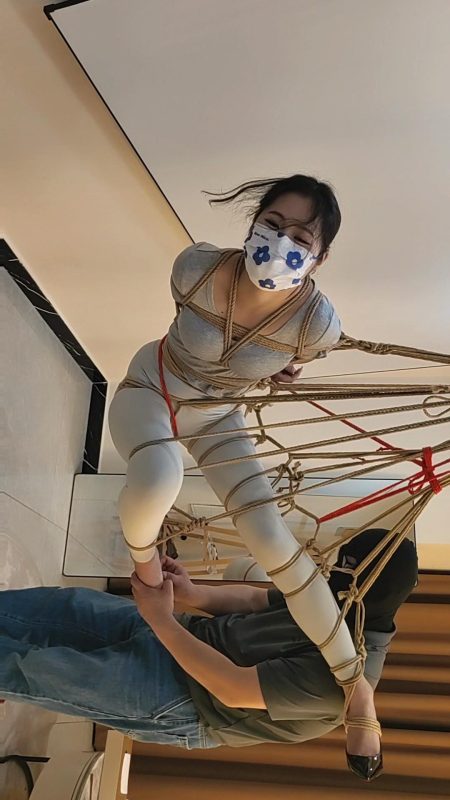 江山 文慧瑜伽裤高跟鞋吊缚摸胸-逍遥自在