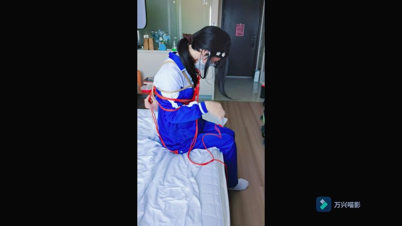 要要十七鱼 伪百合特辑！十七鱼&御雪校服百合捆捆！两个伪娘放课后的亲亲深吻-逍遥自在