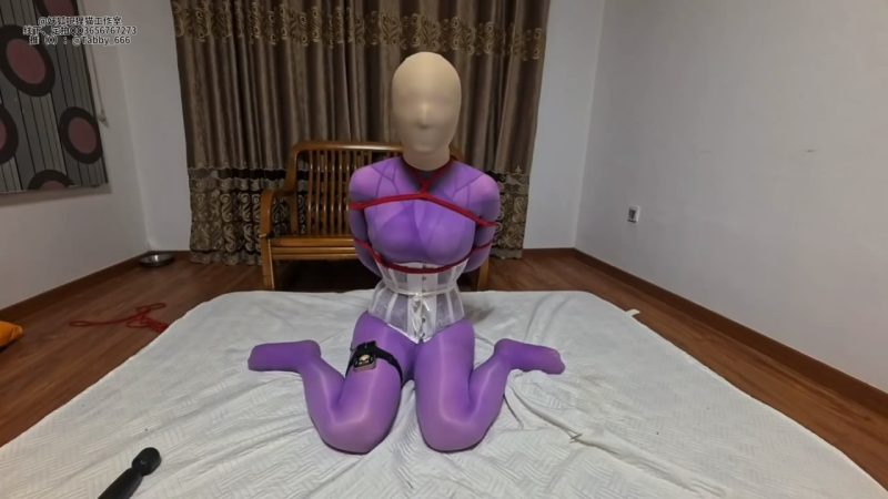 【狸猫】剧情：网购女M丝袜人偶想逃被抓，最终惩罚头上套了15层。捆绑，踩踏，蹂躏，鞭打，电击，耳光（二）-逍遥自在