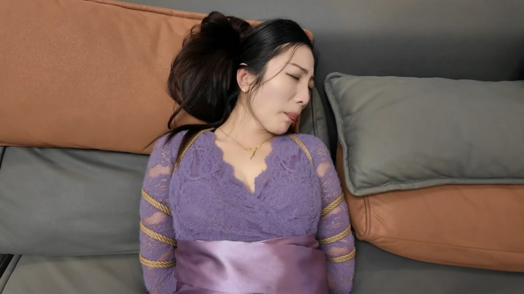 李大侠 母子捆绑游戏之白袜筋膜枪-逍遥自在