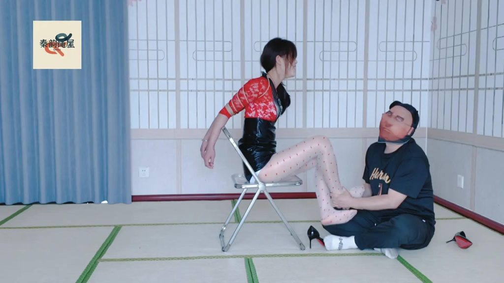 秦韵绳屋 和客户互相按摩的女技师-逍遥自在