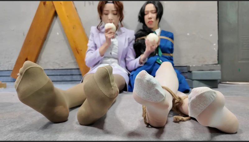 李大侠原创-佳佳雅倩主演-《名侦探柯南》妃英理毛利兰母女遇袭之屈辱-逍遥自在