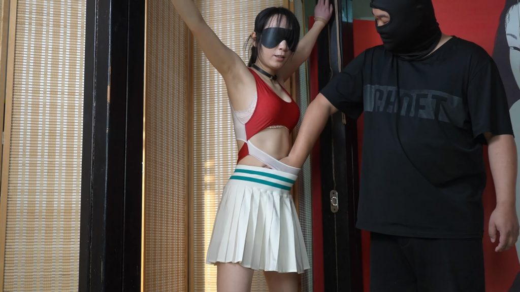 象人定拍-嗷嗷-变身勇斗人贩子！黑丝老师秒变女超人，但被悲惨制服折磨！剧情向！-逍遥自在