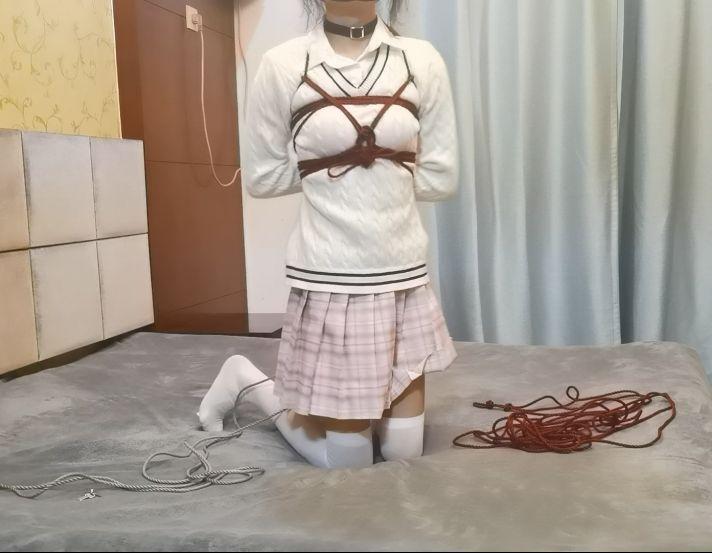 一只萌熊 新手和熟练通用的自缚绑手和驷马收紧的绳结教程（带文字步骤教程）-逍遥自在