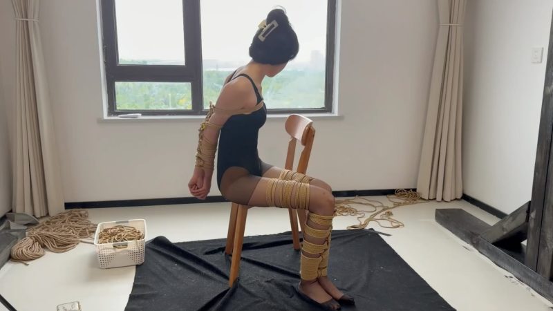 【胖竹子】【以安】黑丝舞蹈生的劫难 日式结构欧式直臂并腿椅子缚 上-逍遥自在