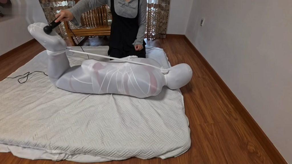 【狸猫】女M多层丝袜全包捆绑,驷马，用连裤袜做成完美的丝袜人偶-逍遥自在