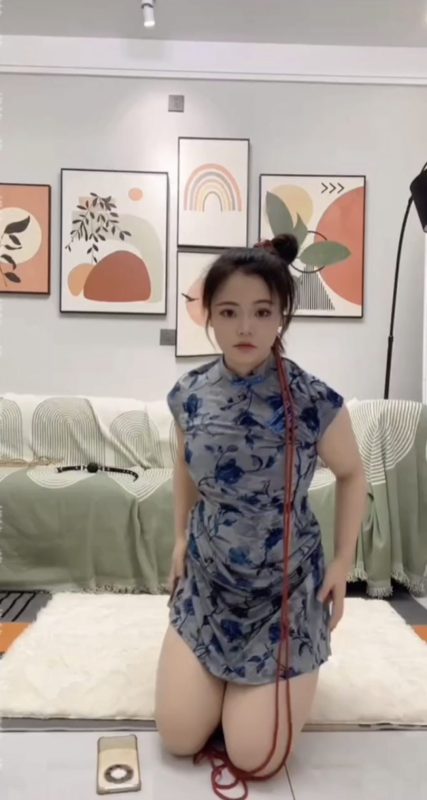 模特蓝的旗袍红绳极限驷马-逍遥自在