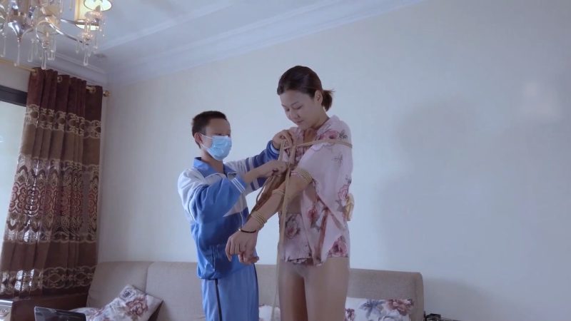 学生对老师的紧缚报复-逍遥自在