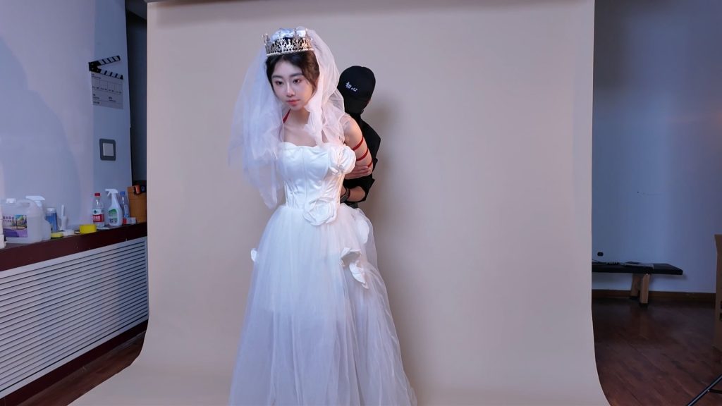 20260812100649930-官官婚纱绳艺 上.mp4_20260812_100227.276