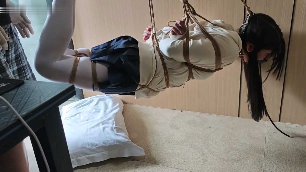 驷马吊绑 伪娘 简单的驷马吊绑-逍遥自在